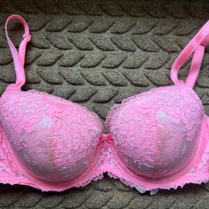 New Victoria's Secret Pink Lace Bra